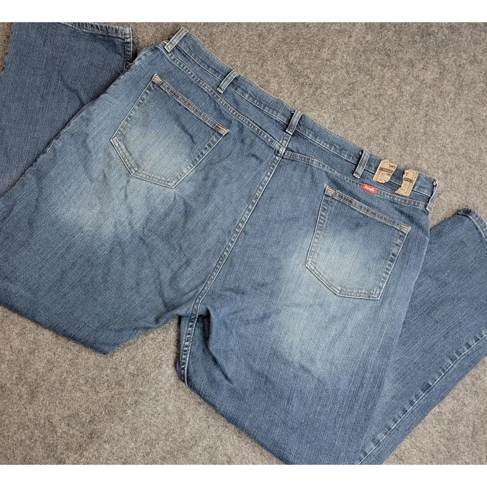 Wrangler Jeans Mens 44x30 Blue Denim Stretch Faded Grunge Straight Fit Americana
